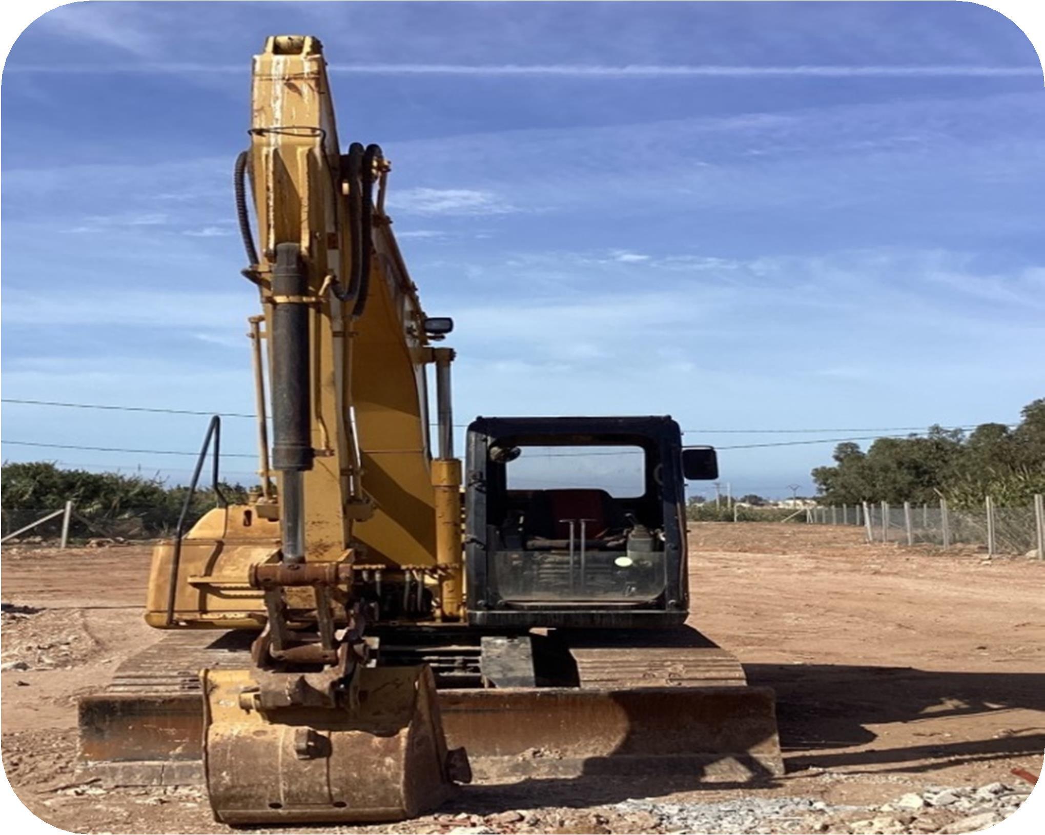 Africa Travaux Routiers-matériels a vendre-EXCAVATEUR-4