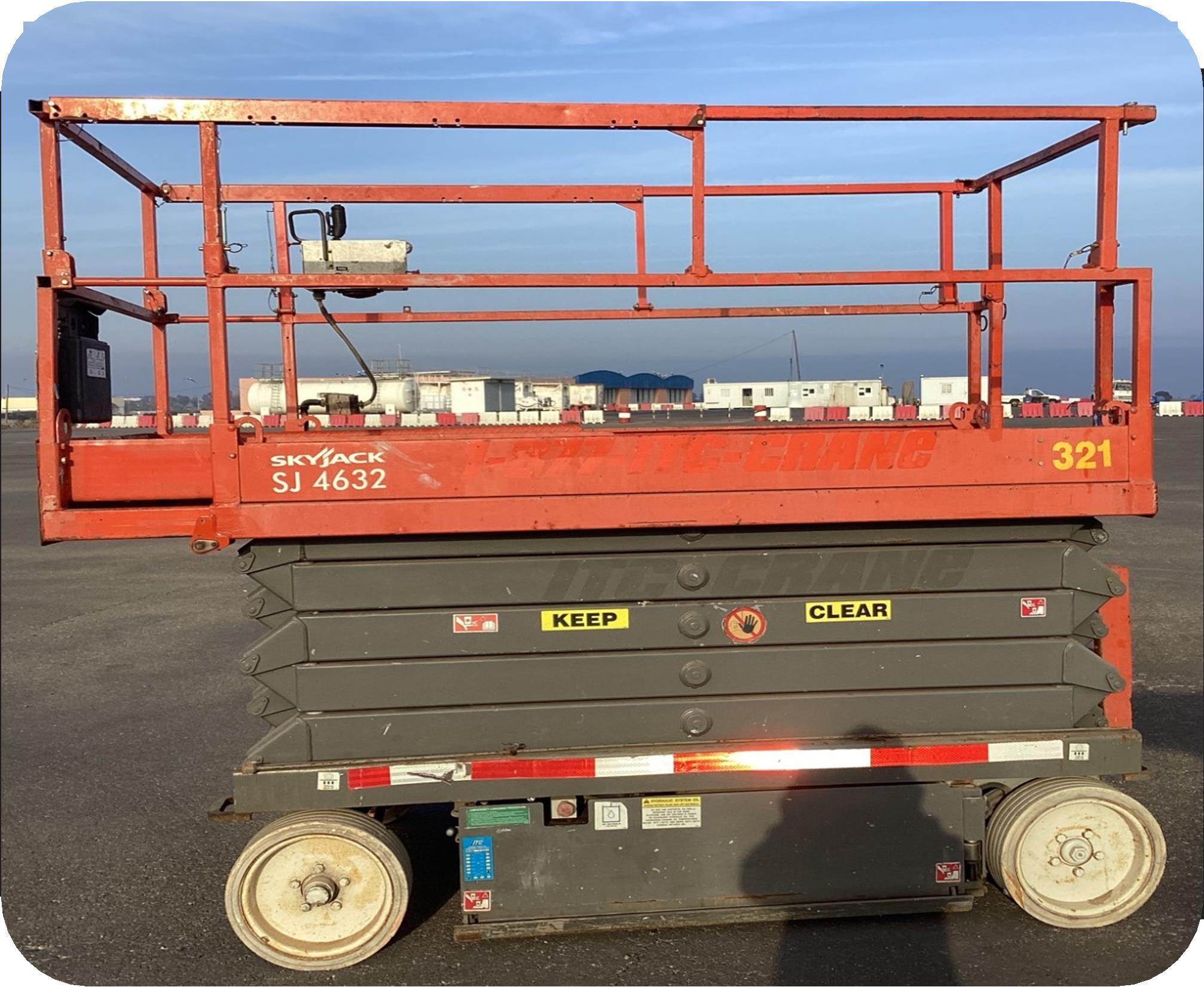 Africa Travaux Routiers-matériels a vendre-NACELLE ROUGE SN 321-2