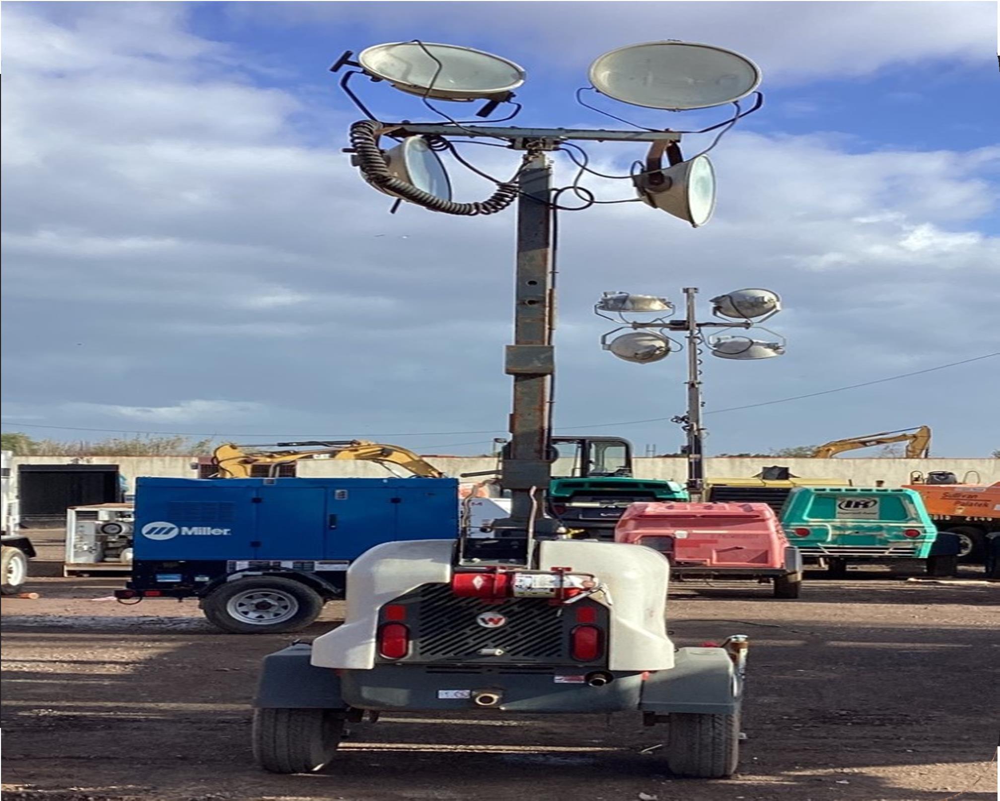 Africa Travaux Routiers-matériels a vendre-TOUR DE LUMIERE SN 3013